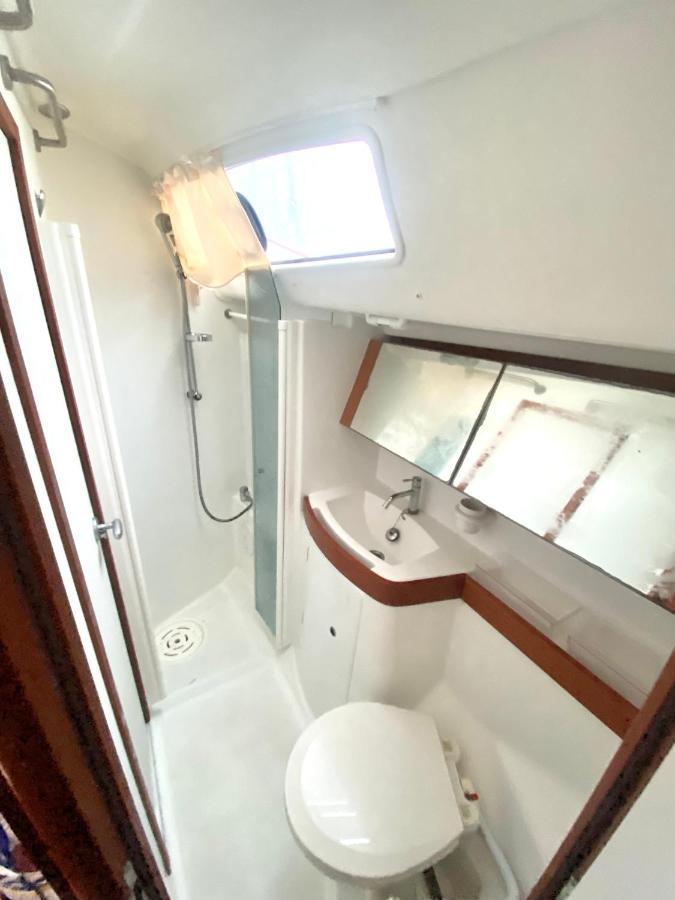 Nuit Insolite Sur Un Voilier Linge Et Menage Inclus - Boat Paradise La Rochelle La Rochelle  Exterior photo